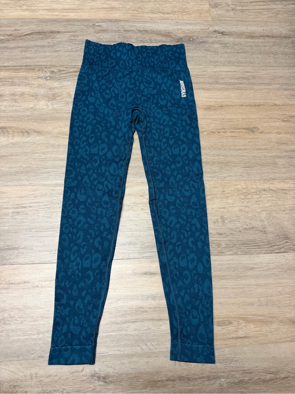 Gymshark women’s Extra Small Teal Print Leggings Never Worn